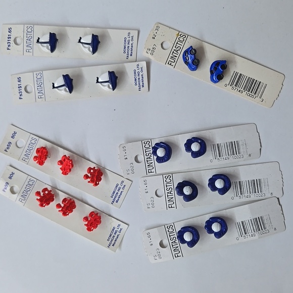 Vintage Novelty Kids Buttons Sewing Lot Bundle Trains Baseball Car Sailboat - Picture 10 of 10